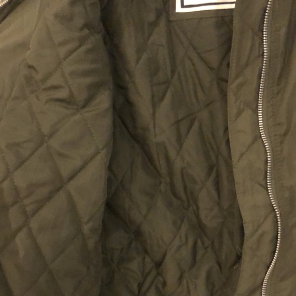 Khaki vest - Picture 3 of 6